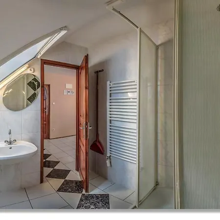 Apartment Laky *