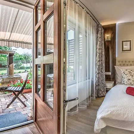 Laky アパート ザラカロシュ