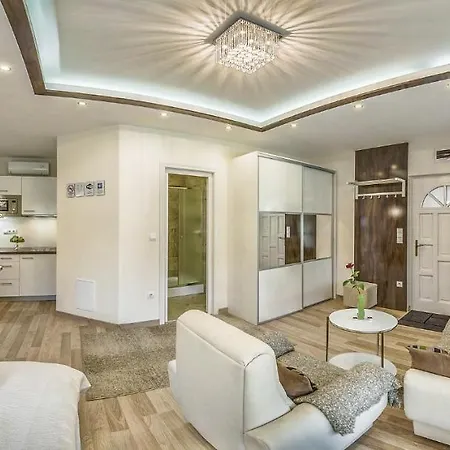 Laky Apartment