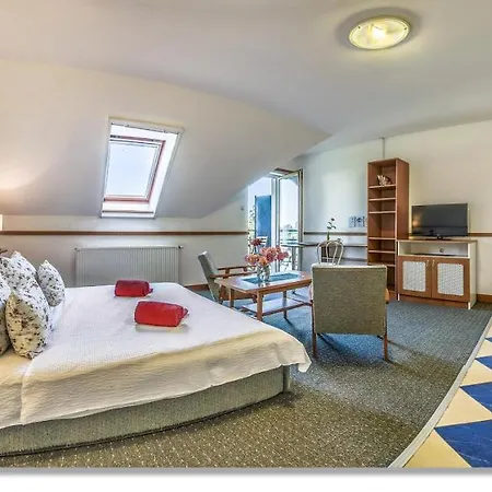 アパート Laky ザラカロシュ