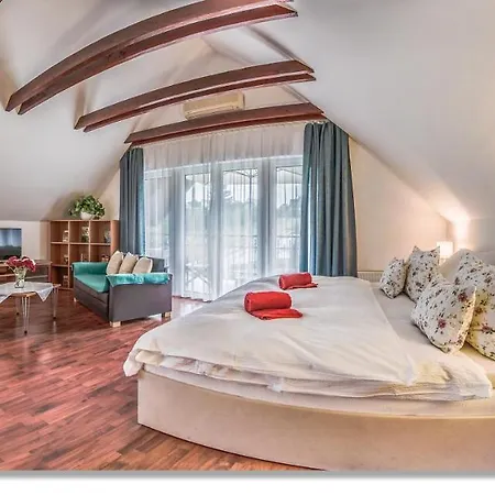 Laky * 잘라카로쉬