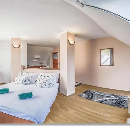 Laky Apartment